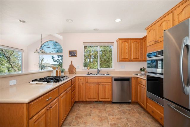 7175 S Cedar Rd, Spokane, WA 99224