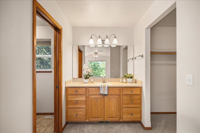 7175 S Cedar Rd, Spokane, WA 99224