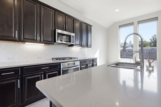 6711 Calabria DR, Round Rock, TX 78665