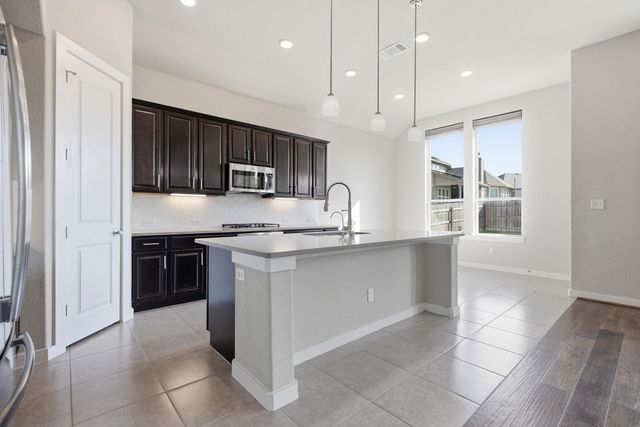 6711 Calabria DR, Round Rock, TX 78665