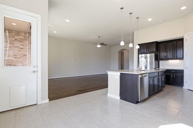 6711 Calabria DR, Round Rock, TX 78665