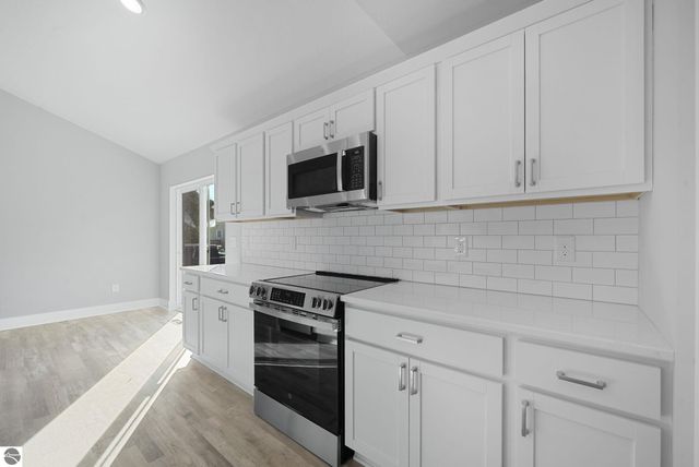 2839 Ruby Street, Traverse City, MI 49684