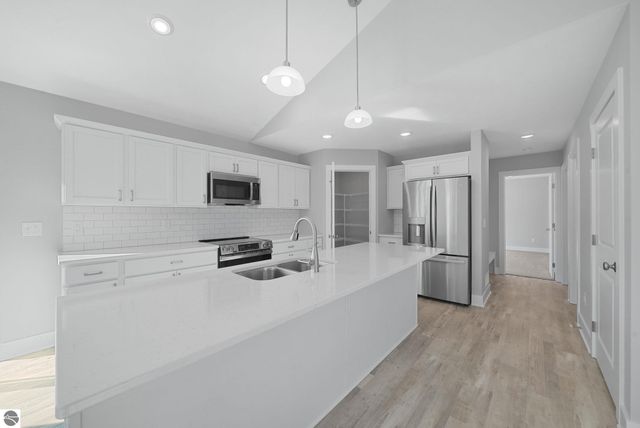 2839 Ruby Street, Traverse City, MI 49684