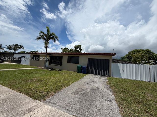 9315 Jamaica Dr, Cutler Bay, FL 33189