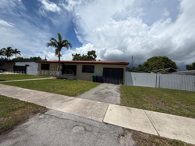 9315 Jamaica Dr, Cutler Bay, FL 33189