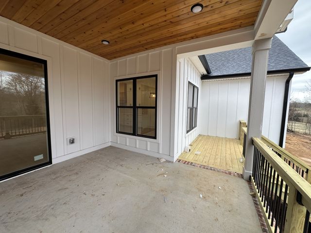 2660 Jarrell Ridge Rd, Clarksville, TN 37043