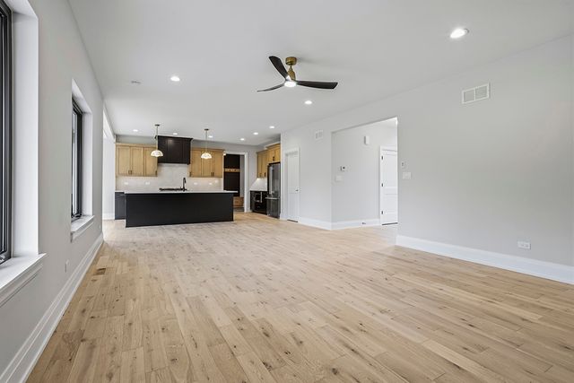 1108 Walter Street, Lemont, IL 60439