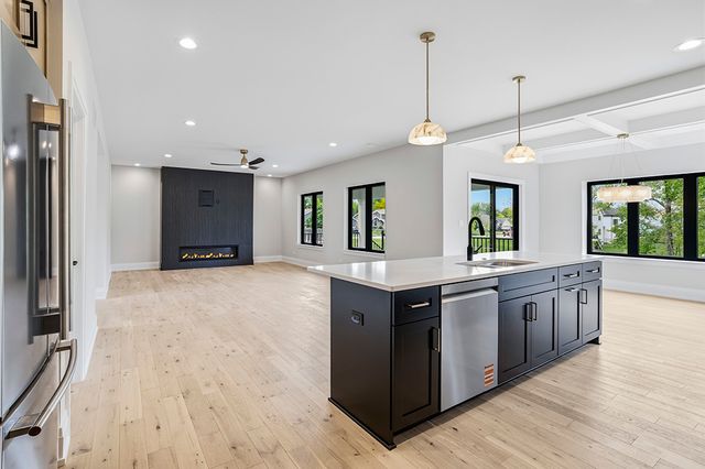 1108 Walter Street, Lemont, IL 60439