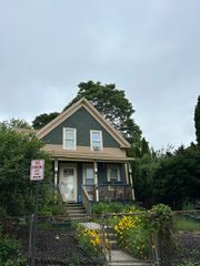 4 Adams Street, Worcester, MA 01604