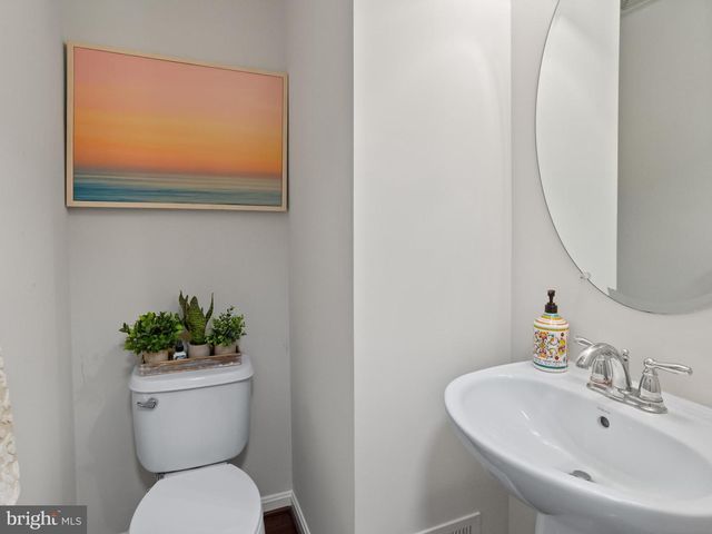 30 ARENAS CT, Capitol Heights, MD 20743