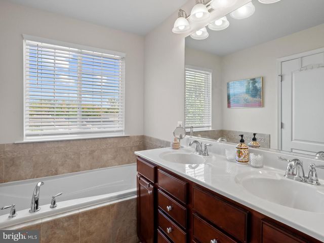 30 ARENAS CT, Capitol Heights, MD 20743