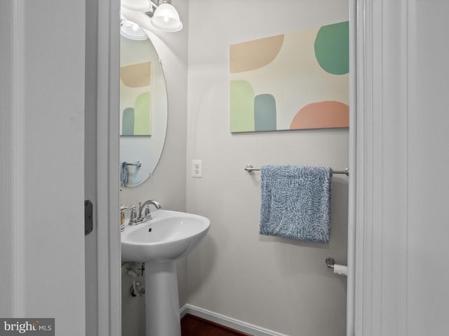 30 ARENAS CT, Capitol Heights, MD 20743