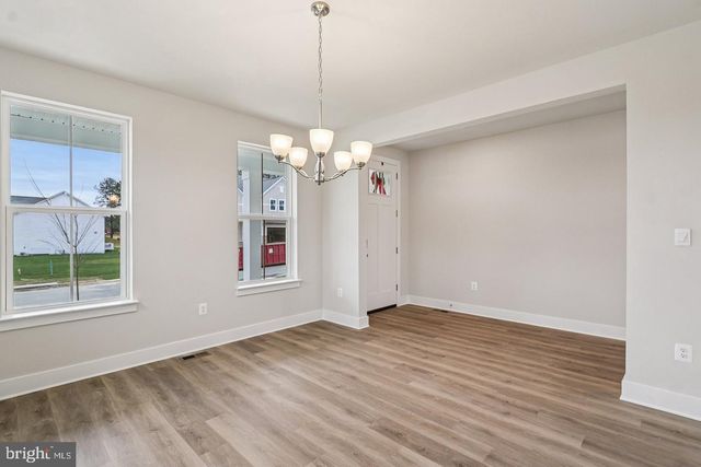 7702 BOWLES CIR, Fredericksburg, VA 22407