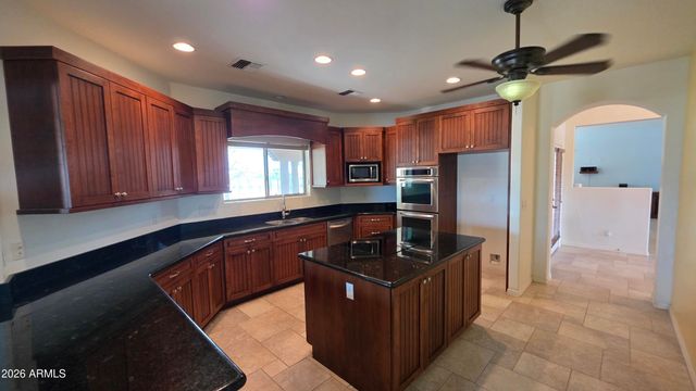 428 W GRANTS Passage, San Tan Valley, AZ 85143