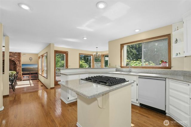 209 SW 331st Place, Federal Way, WA 98023
