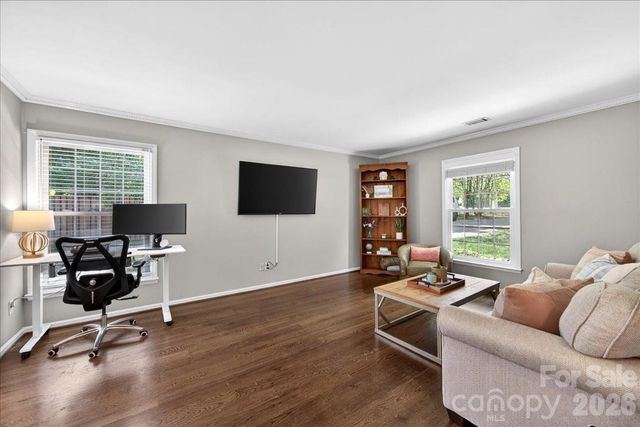 5017 Sharon View Road, Charlotte, NC 28226