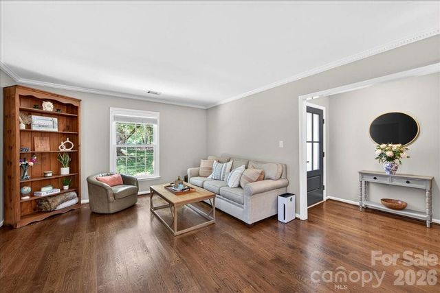 5017 Sharon View Road, Charlotte, NC 28226