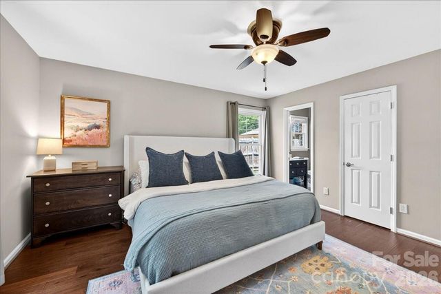 5017 Sharon View Road, Charlotte, NC 28226
