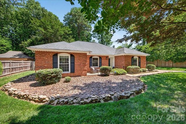 5017 Sharon View Road, Charlotte, NC 28226