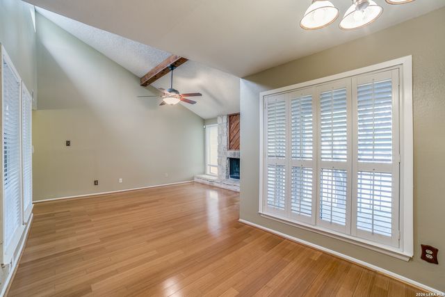 3843 Barrington St Apt 242K, San Antonio, TX 78217