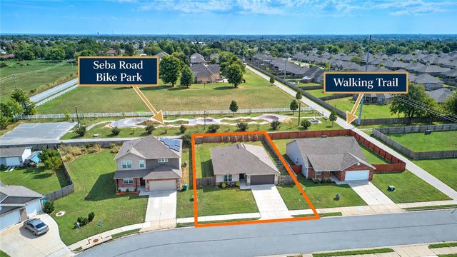 1030 Meadowridge Drive, Centerton, AR 72719