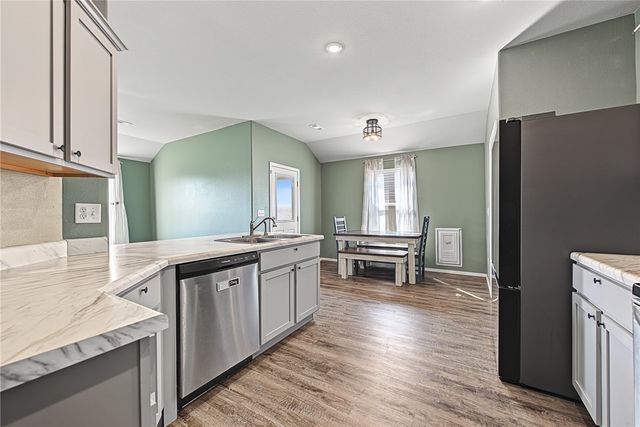 1030 Meadowridge Drive, Centerton, AR 72719