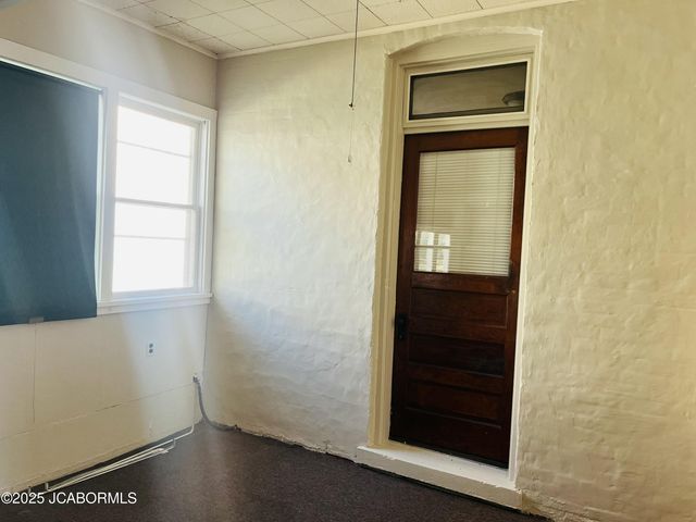 201 BUCHANAN STREET, Jefferson City, MO 65101