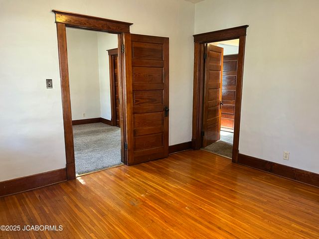 201 BUCHANAN STREET, Jefferson City, MO 65101