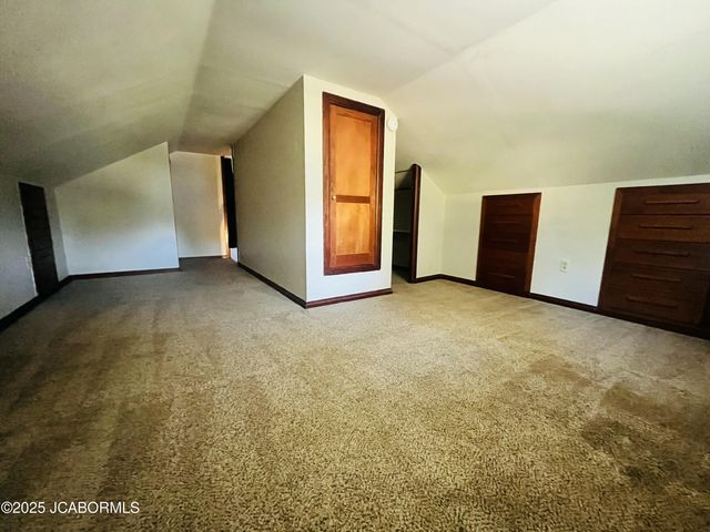 201 BUCHANAN STREET, Jefferson City, MO 65101