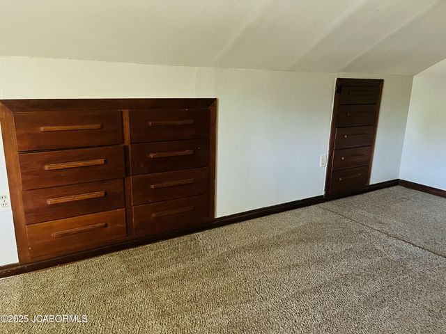 201 BUCHANAN STREET, Jefferson City, MO 65101