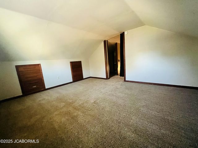 201 BUCHANAN STREET, Jefferson City, MO 65101