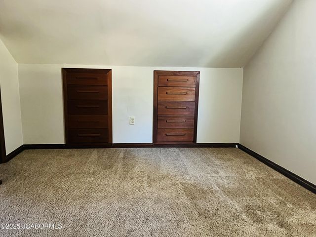 201 BUCHANAN STREET, Jefferson City, MO 65101