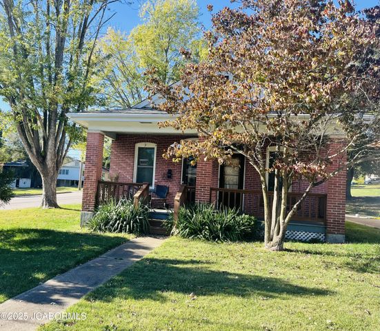 201 BUCHANAN STREET, Jefferson City, MO 65101