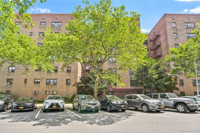 2909 137th Street 2K, Flushing, NY 11354