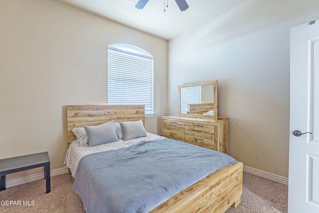 5565 MIKE VANE Drive, El Paso, TX 79934