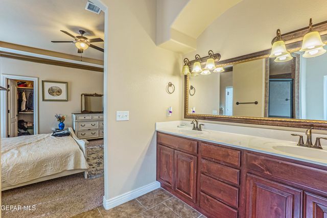 5565 MIKE VANE Drive, El Paso, TX 79934