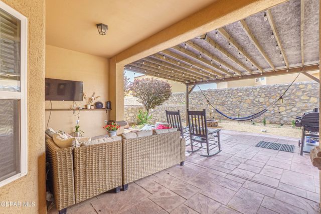 5565 MIKE VANE Drive, El Paso, TX 79934