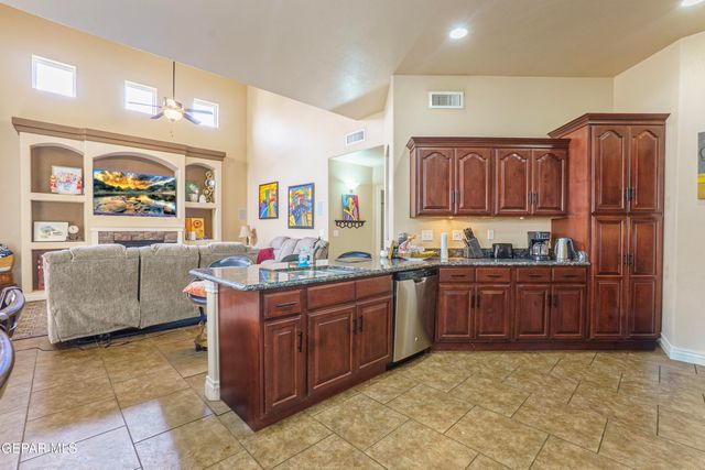 5565 MIKE VANE Drive, El Paso, TX 79934