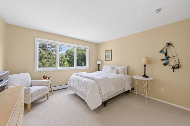 4360 Brookside Court 209, Edina, MN 55436