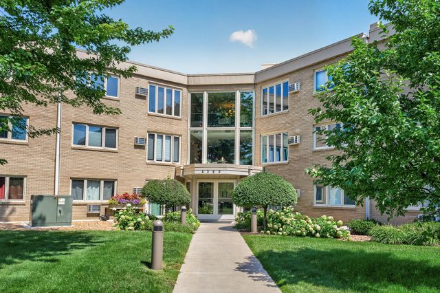 4360 Brookside Court 209, Edina, MN 55436