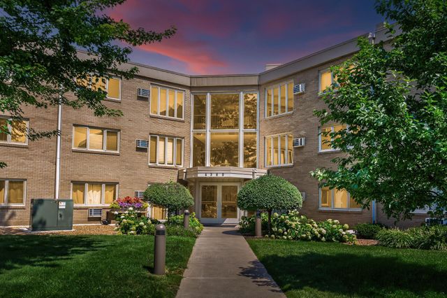 4360 Brookside Court 209, Edina, MN 55436