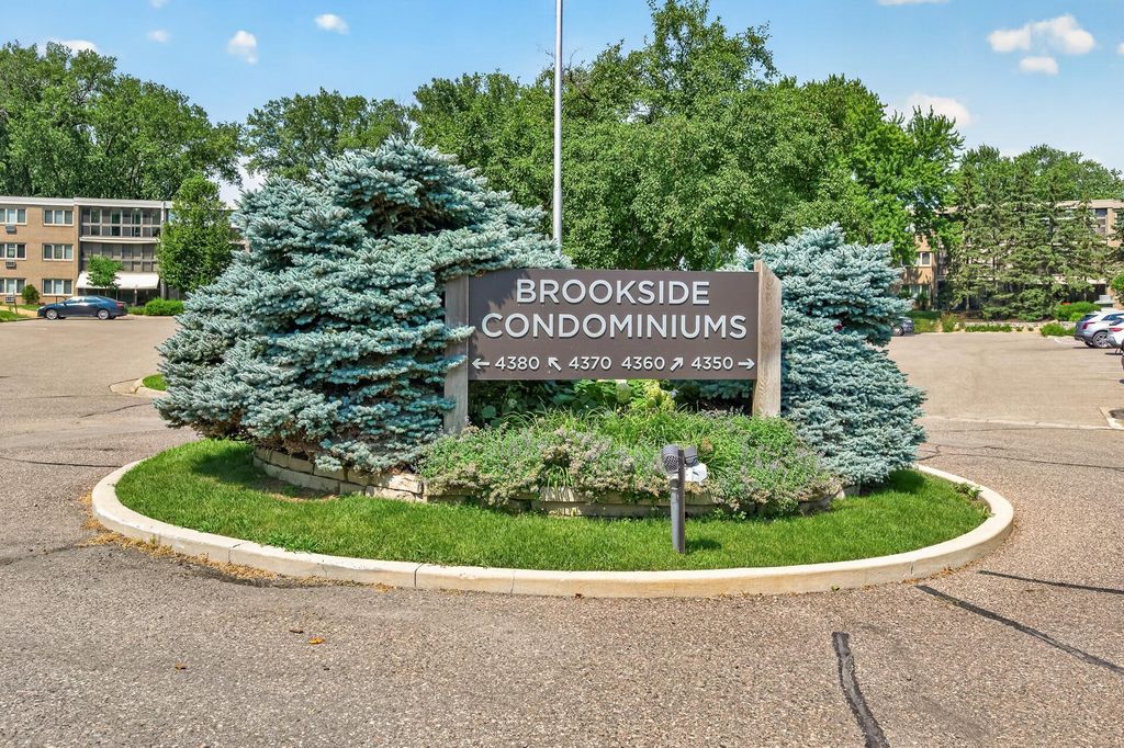 4360 Brookside Court 209, Edina, MN 55436