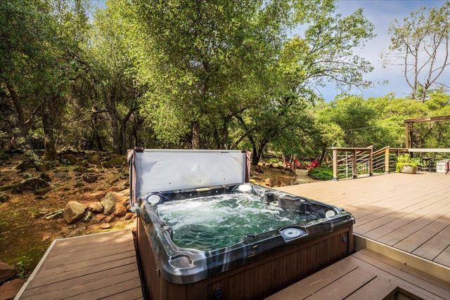 3940 Welker Ln, Shingle Springs, CA 95682