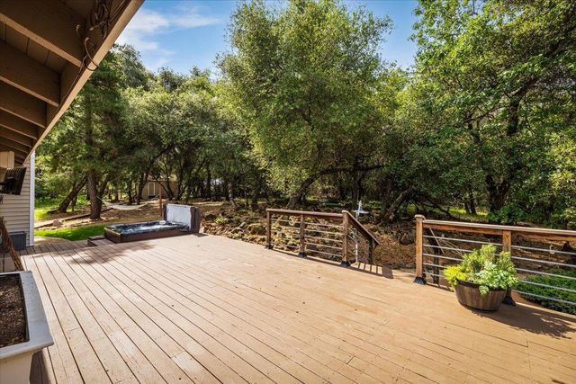 3940 Welker Ln, Shingle Springs, CA 95682