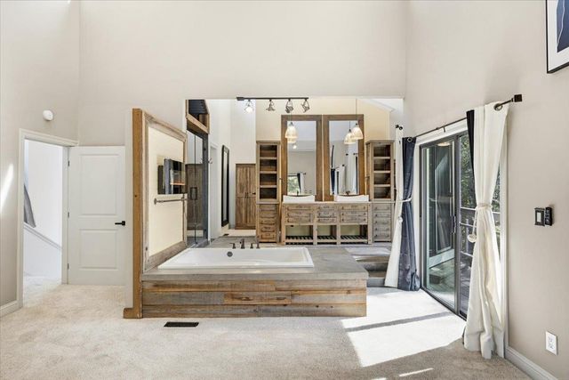 3940 Welker Ln, Shingle Springs, CA 95682