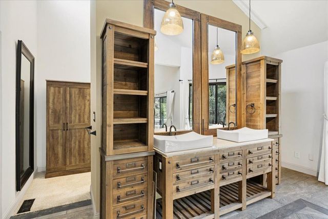 3940 Welker Ln, Shingle Springs, CA 95682