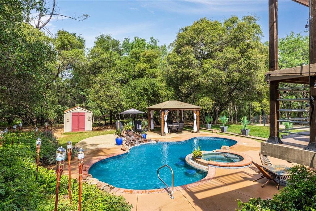 3940 Welker Ln, Shingle Springs, CA 95682