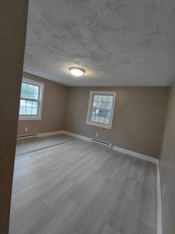 8 Walker Rd 6, North Andover, MA 01845