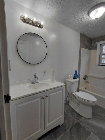 8 Walker Rd 6, North Andover, MA 01845