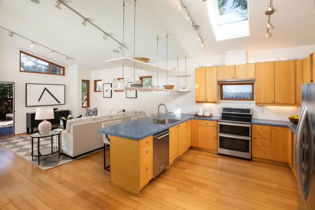 204 Princeton Road, Menlo Park, CA 94025